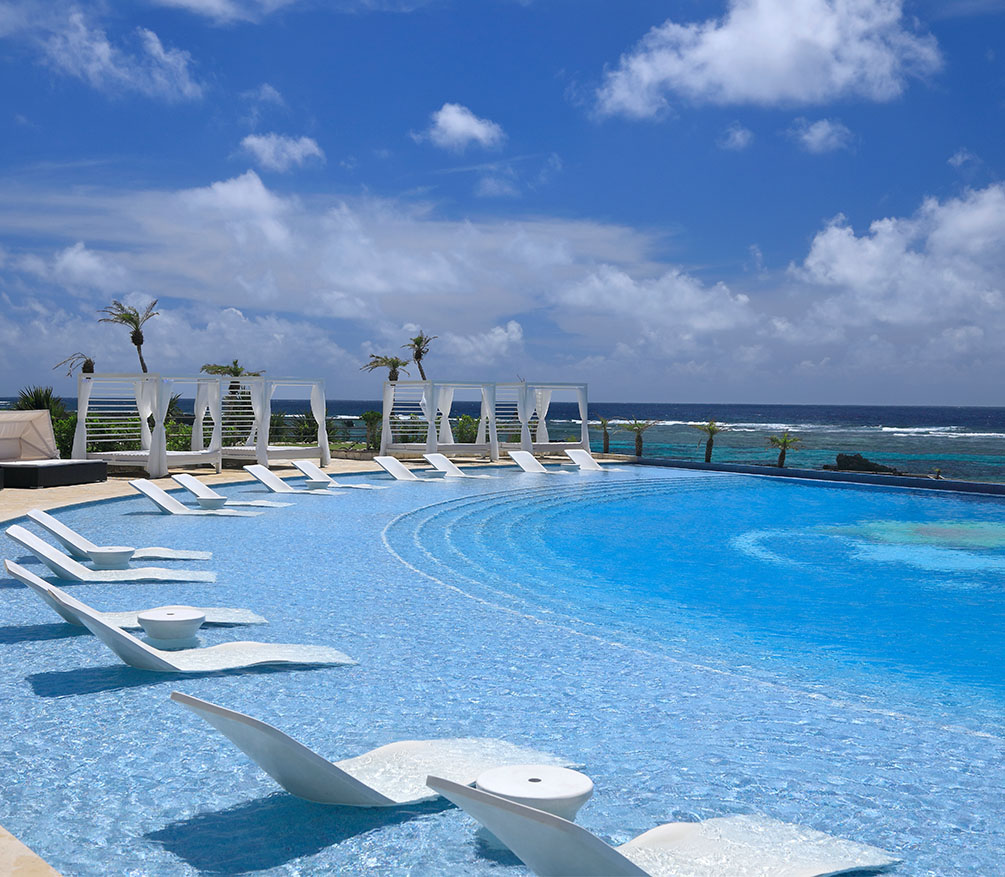shigira-beachside-pool