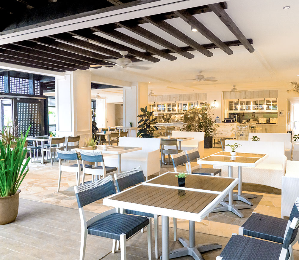 shigira-beach-food-court